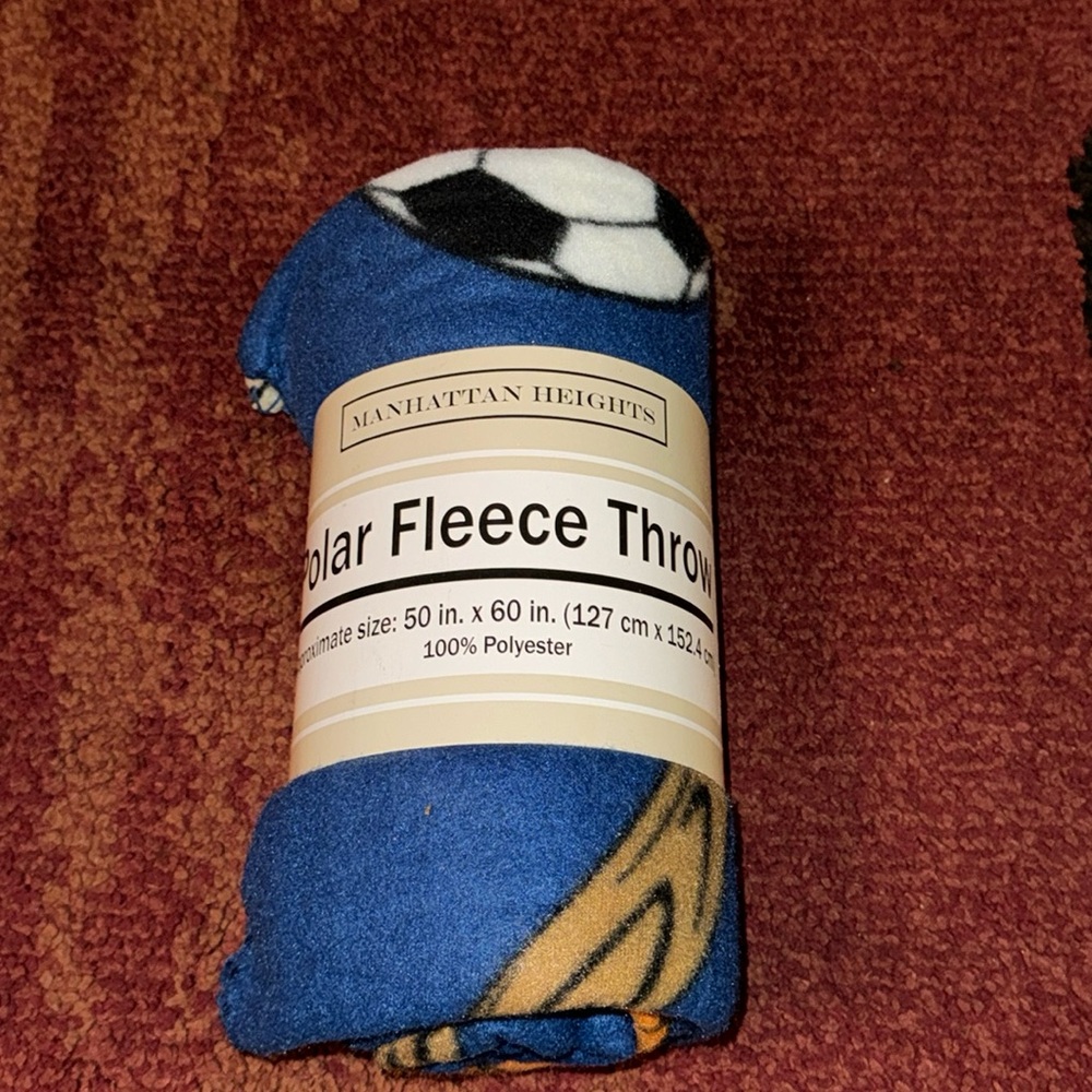 Fleece Sports‎ Throw